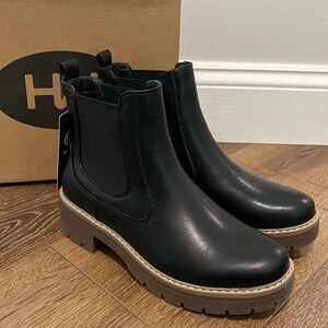 NIB Women’s Hawkwell slip-on ankle Chelsea boot